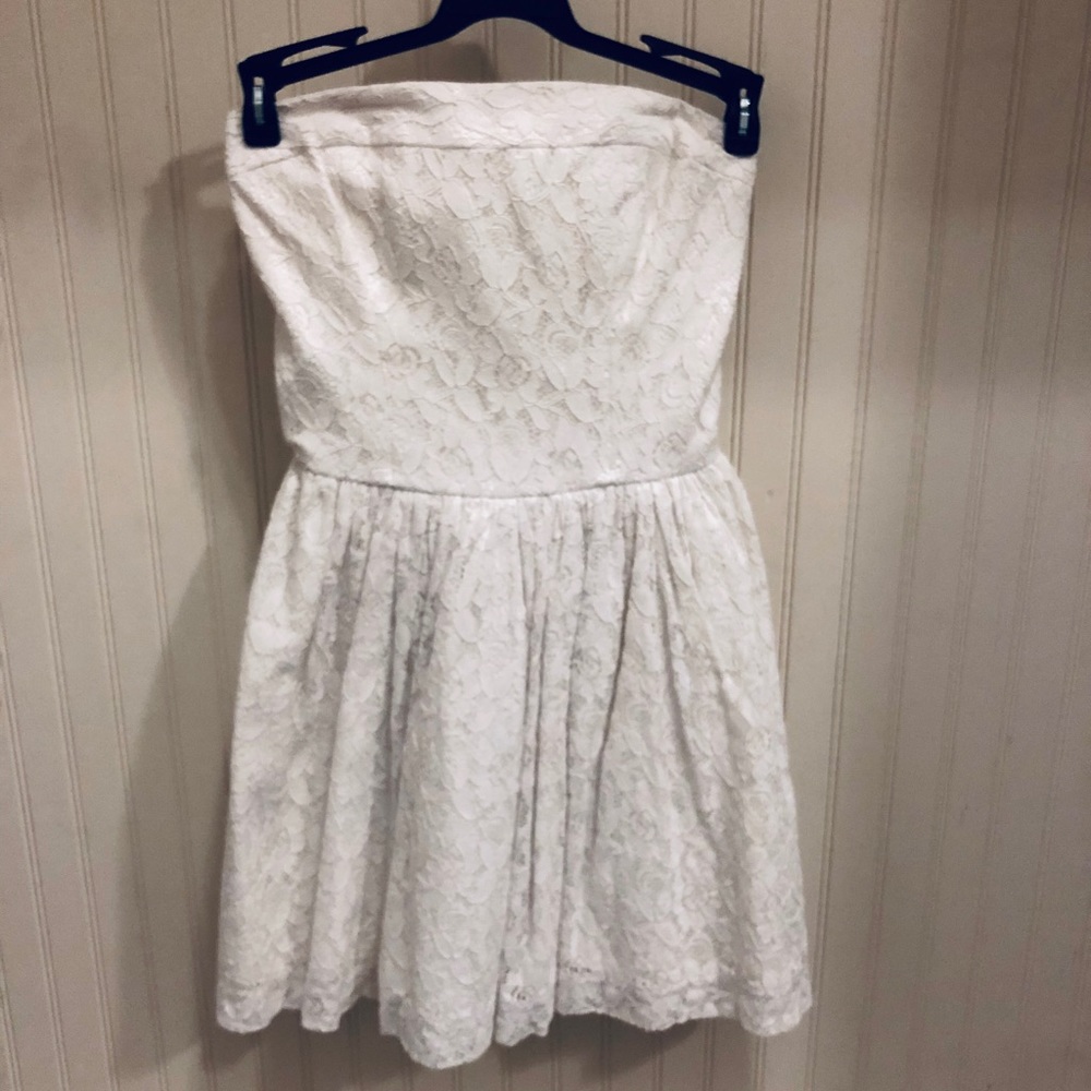 Abercrombie and Fitch White Strapless Lace Dress